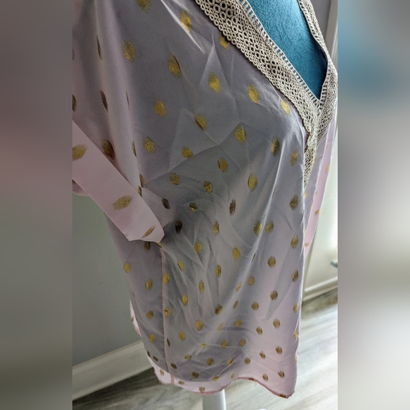 Guipure Lace, Gold Metallic Print, Soft Pink Blouse - Picture 12 of 13